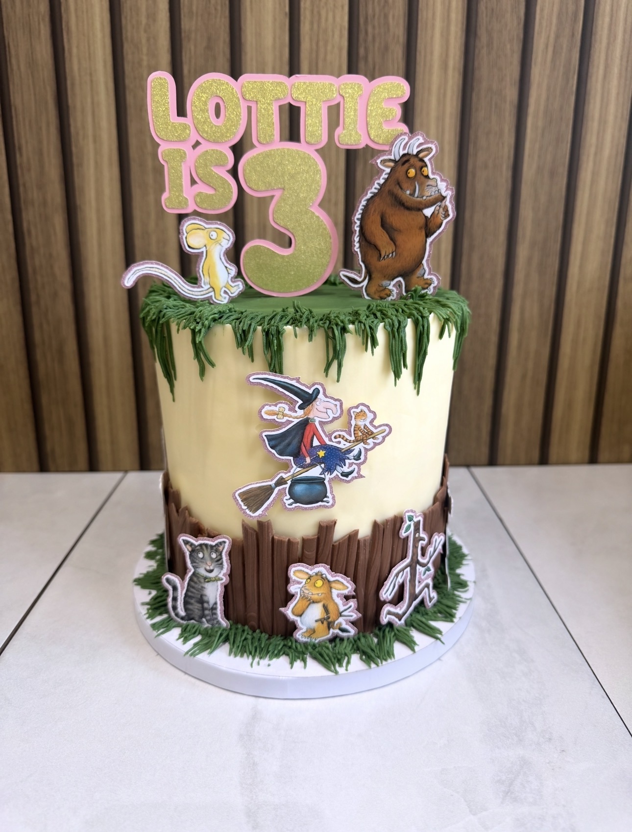 Gruffalo themed children's birthday cake